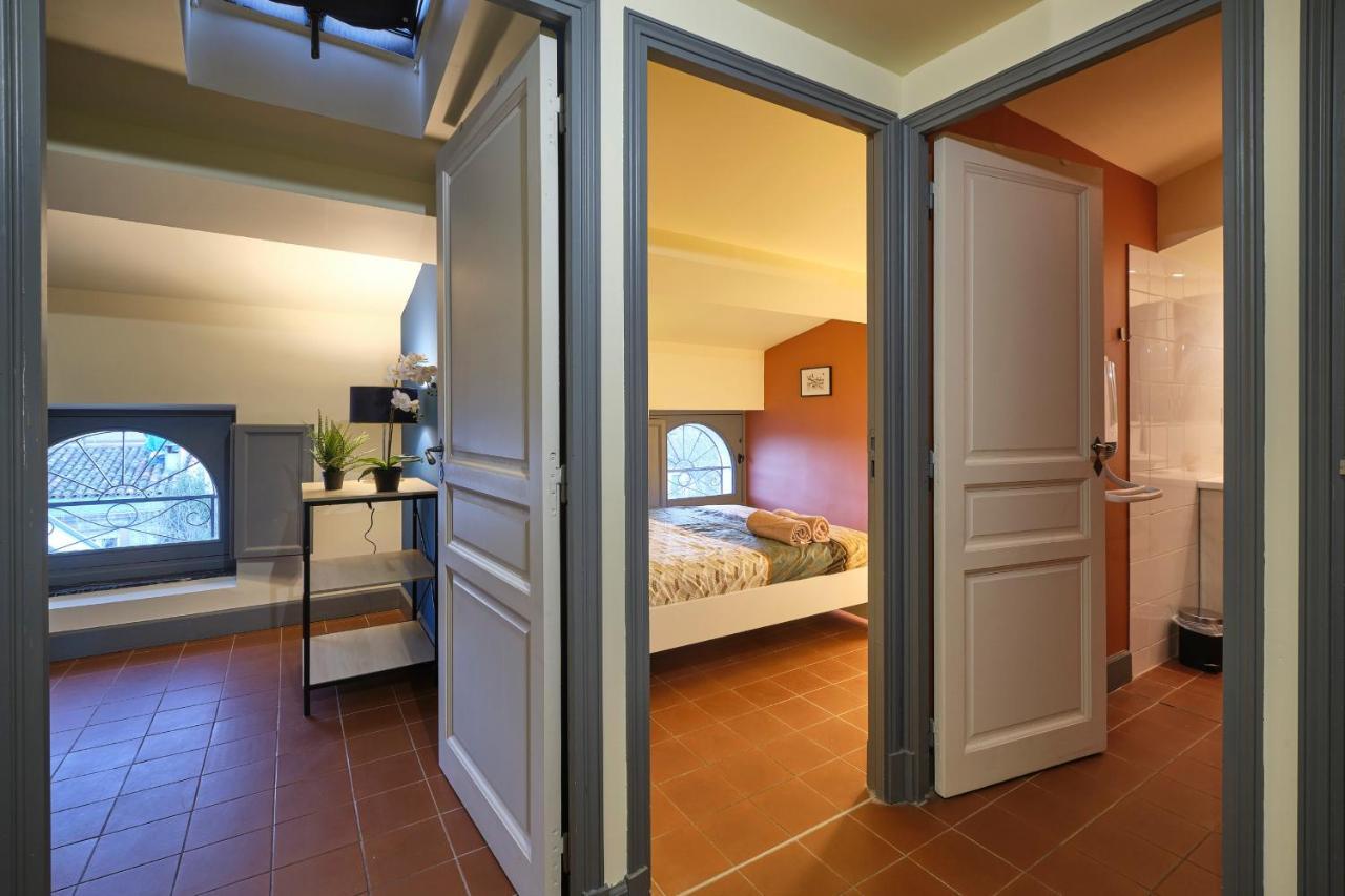 Autour Du Chateau Apartment